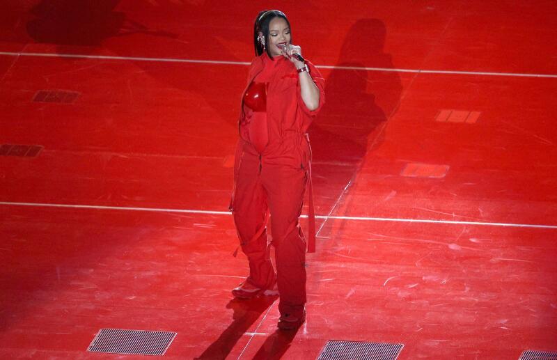 A Pregnant Rihanna Performs Super Bowl LVII Halftime Show: Watch – Rolling  Stone